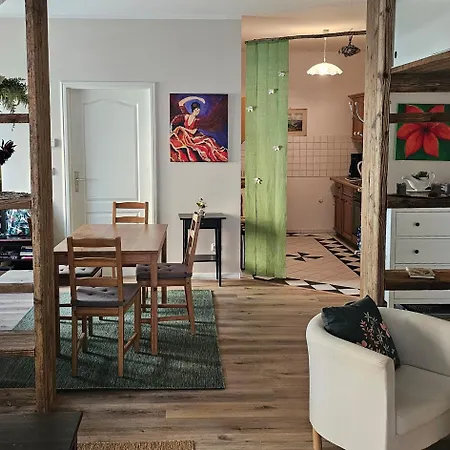 City Lodge Apartment アパート